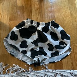 Boa cow running shorts